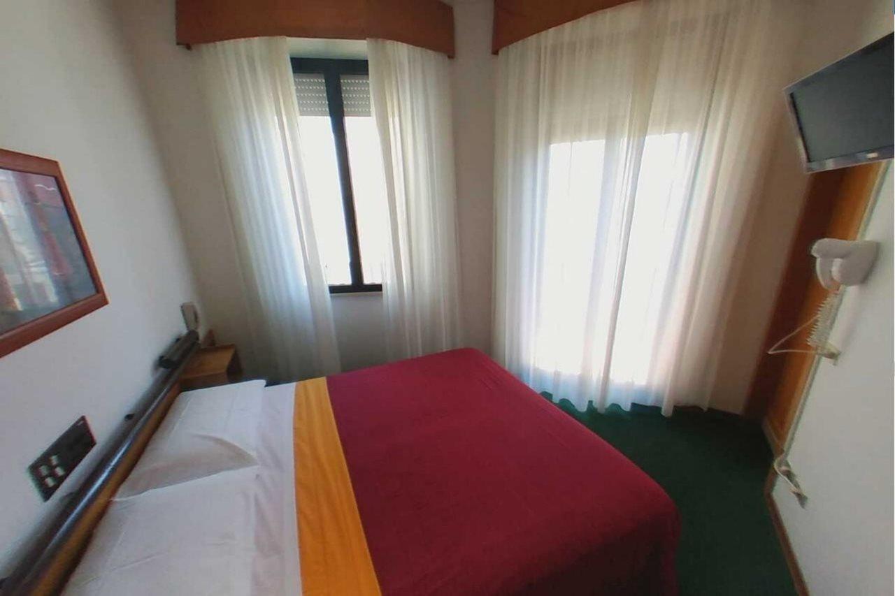 Hotel Arpa Rimini Exterior photo