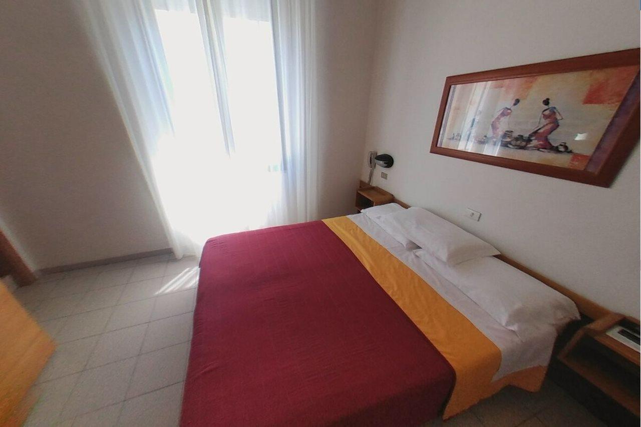 Hotel Arpa Rimini Exterior photo