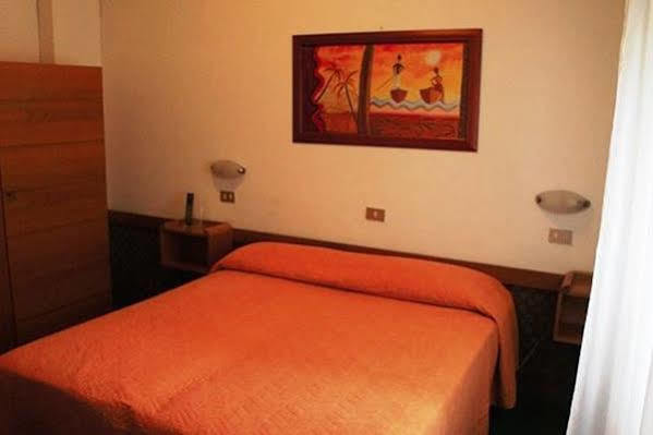Hotel Arpa Rimini Exterior photo