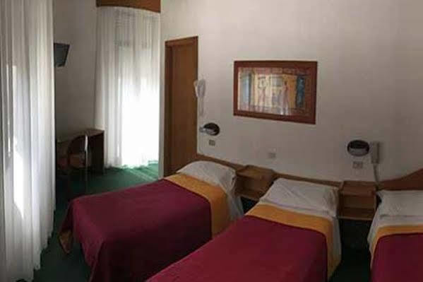 Hotel Arpa Rimini Exterior photo